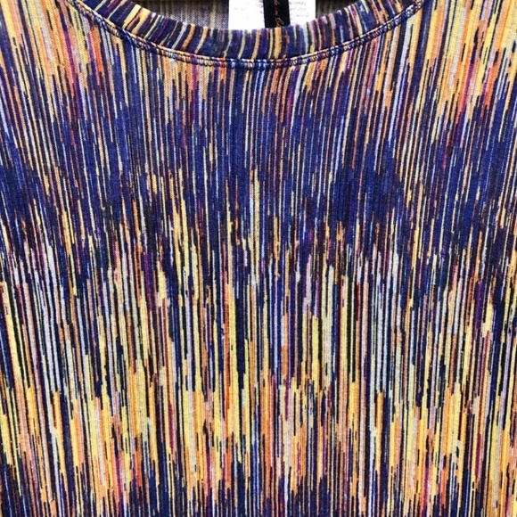 BCBMAXAZRIA Multicolored Tissue Tee Top - Picture 3 of 11